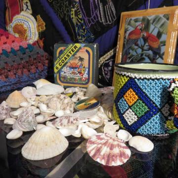 bk luwo display shells